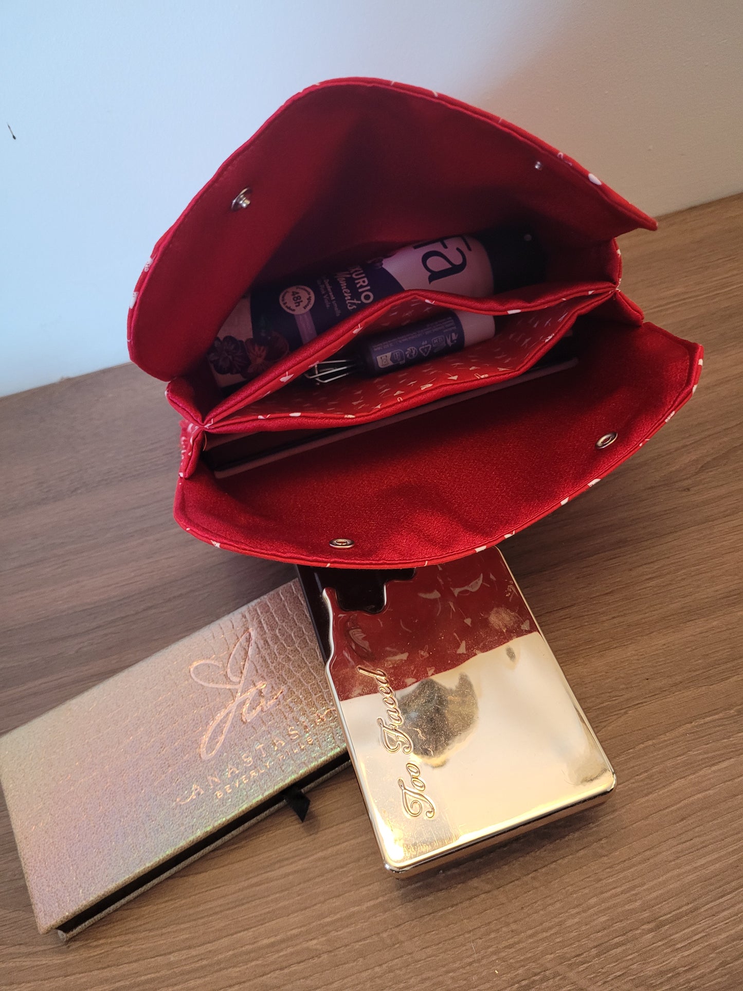 3 compartment pouch