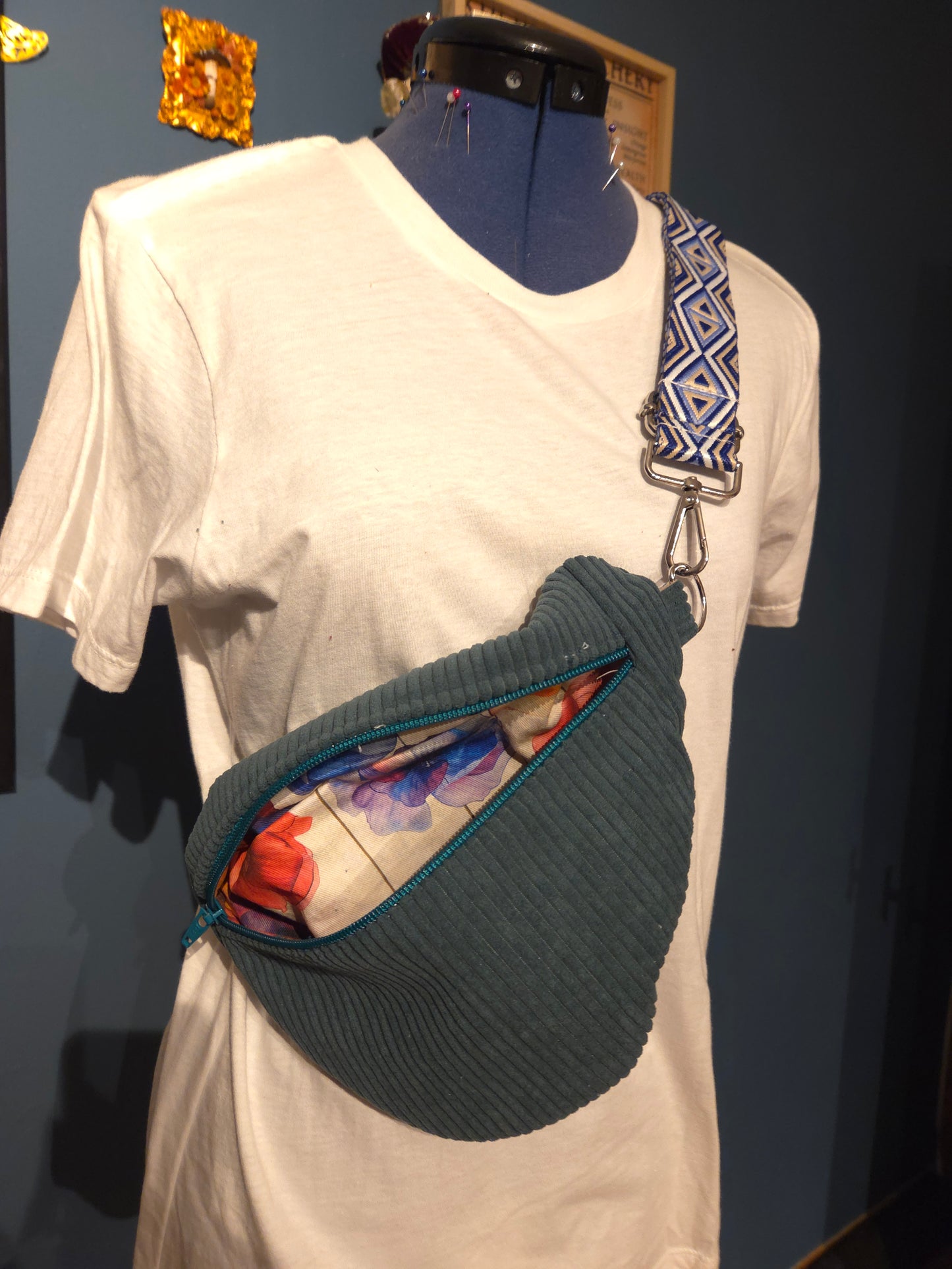 Sac banane velours côtelé