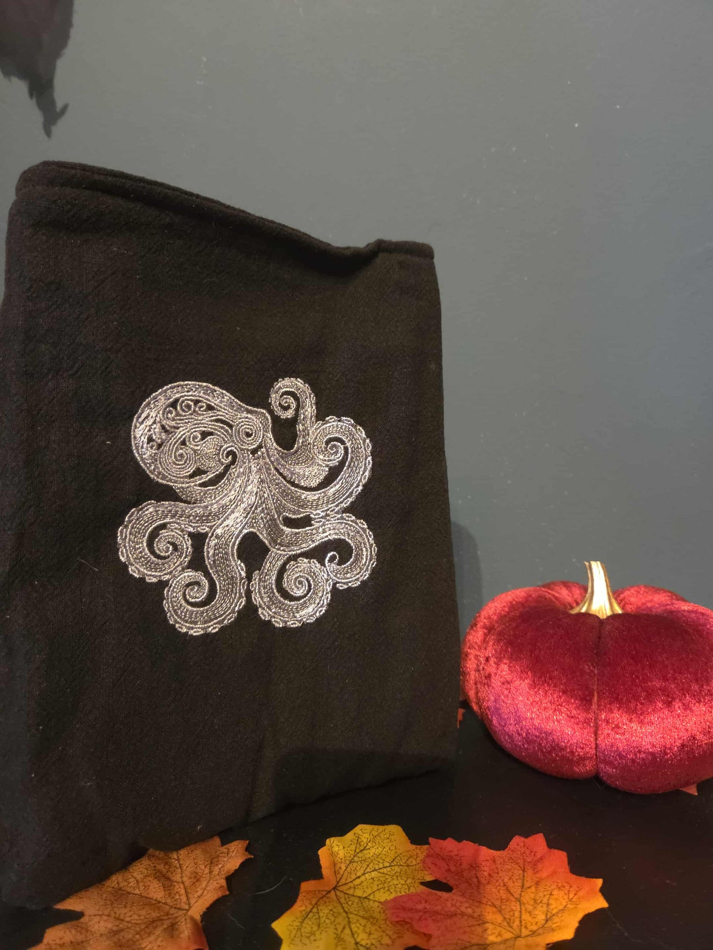 Pochette à livre brodée