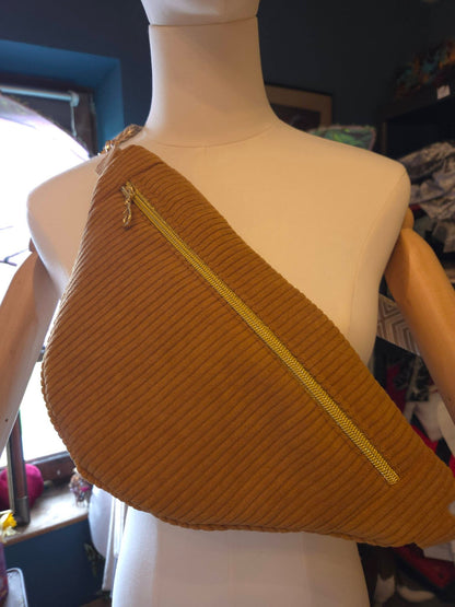 Sac banane velours côtelé