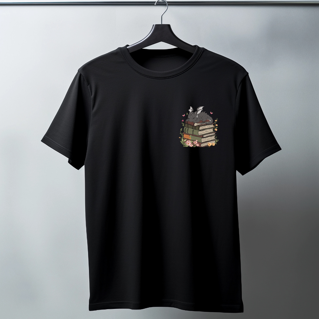 T-shirt brodé thème animaux fantastique.