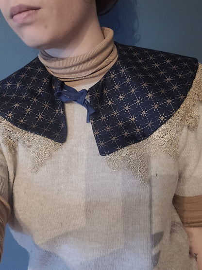 Faux cols amovibles en coton et dentelle.